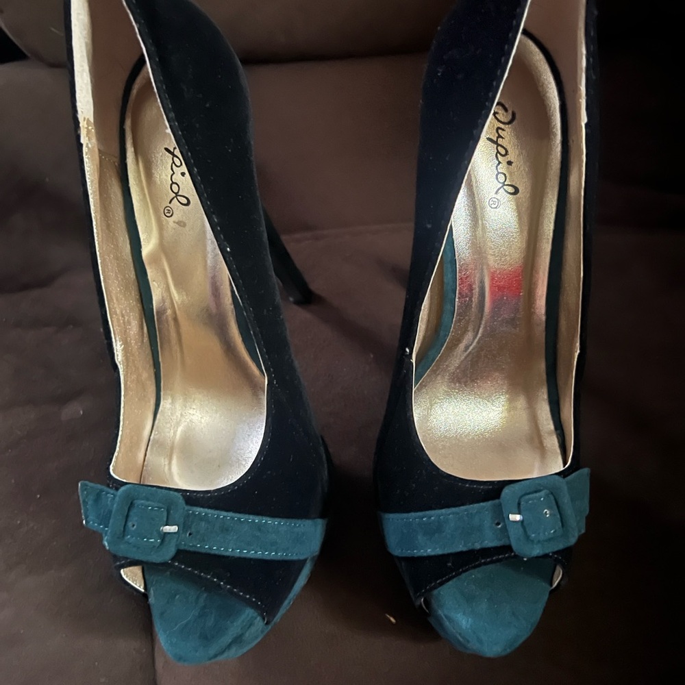 Qupid Peep Toe Black and Teal Heels